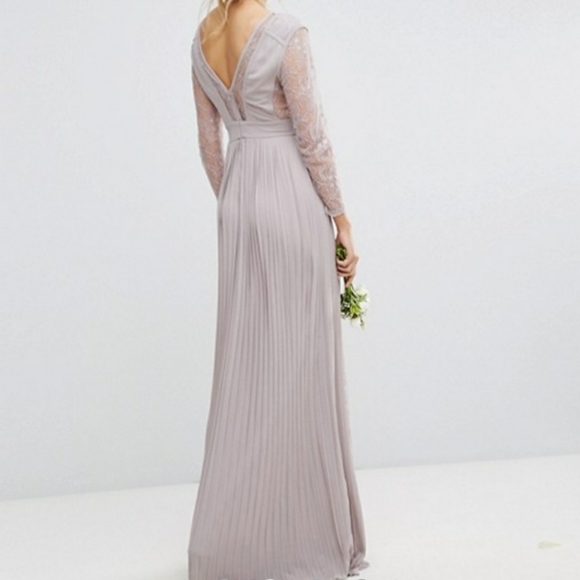 Tall Pleated Maxi Dress With Long Sleeves and Lace - Picture 4 of 4